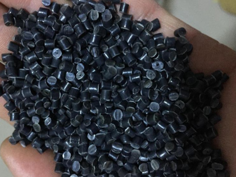 尼龍原料再生顆粒出現(xiàn)色差的原因是什么？改善色差的方法